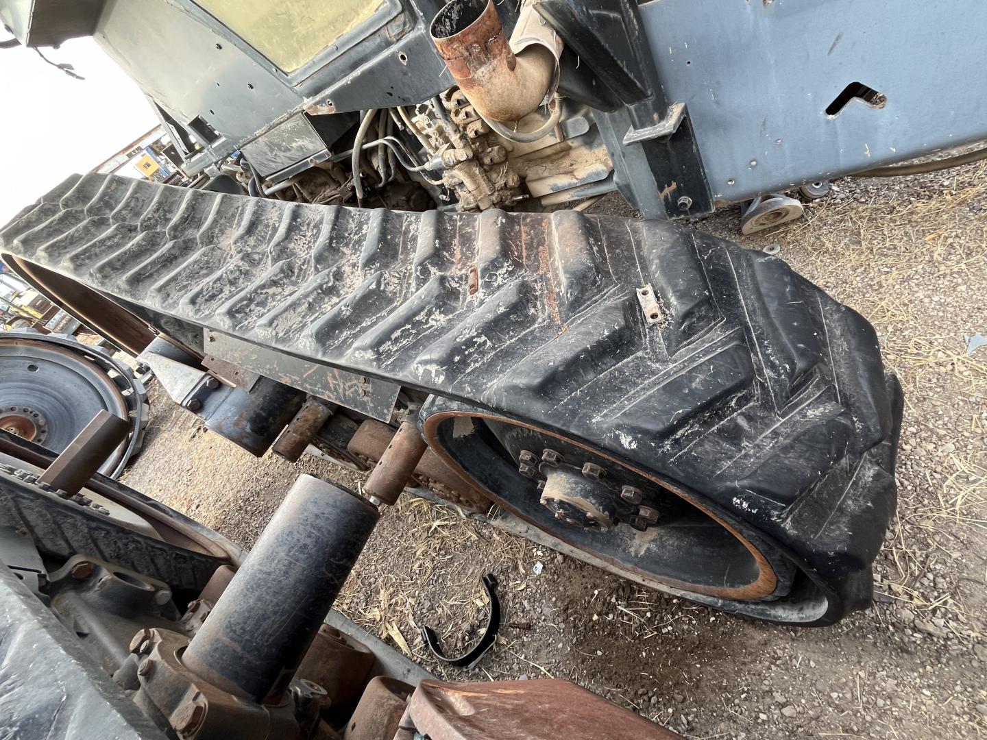 ./imagenes/INVOICE/2019/16243/TRACTOR CHALLENGER 55 (19).JPG